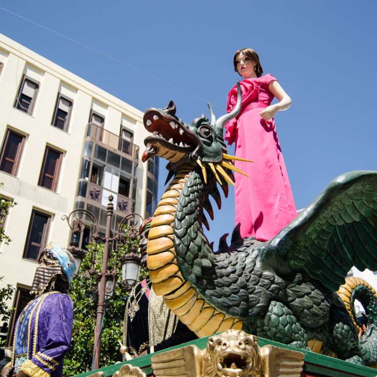 Dónde comer en el Corpus de Granada: tradición, feria y gastronomía en Los Manueles